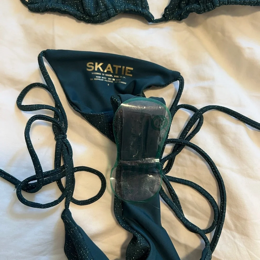 Skatie Glittering green Bikini Set - Picture 2 of 3